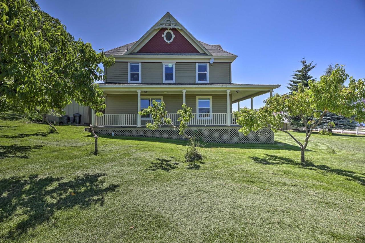 Storybook Glade Historical Homestead With Views! Hood River Exteriér fotografie